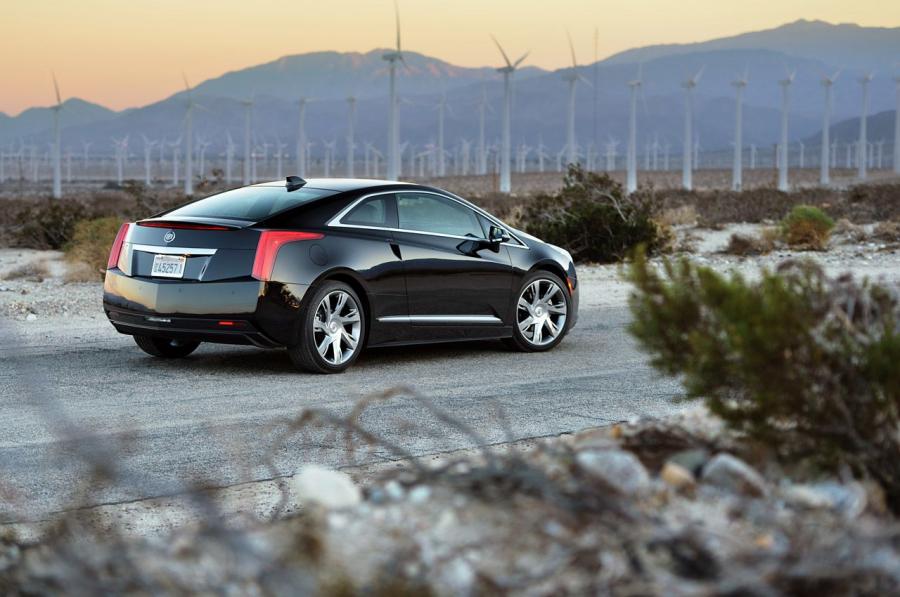  Cadillac ELR 2014 года  (фото 9 из 120)
